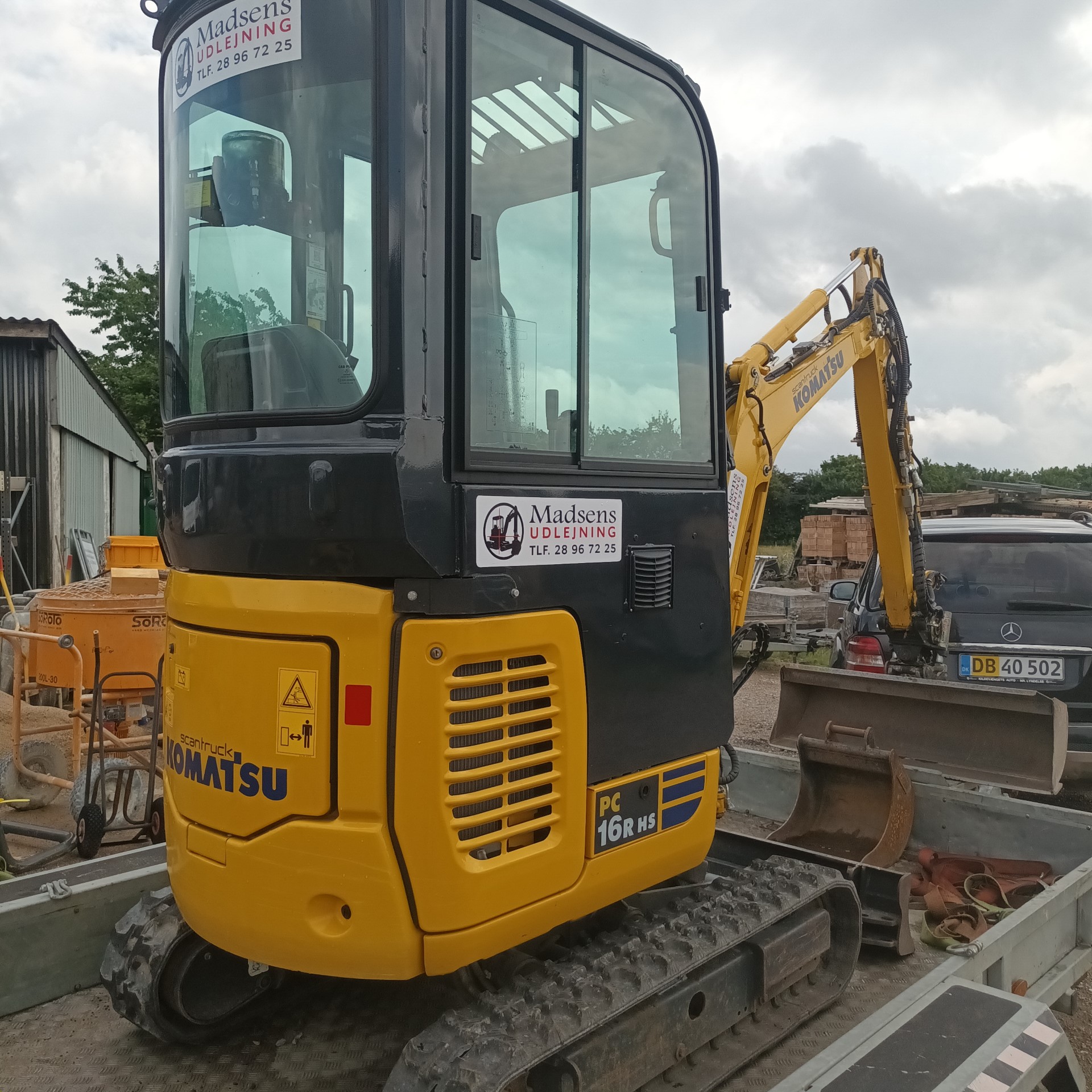 Komatsu PC16-3RHS 1800kg Med Tiltman thumbnail 1